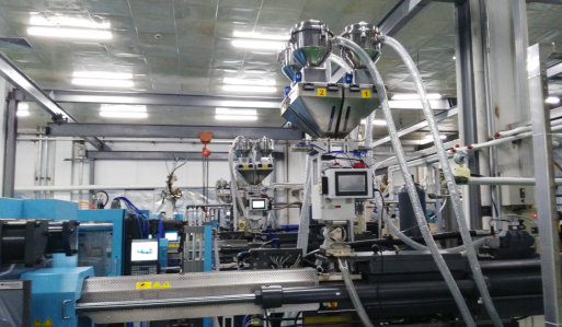 高精度自动称重混料机注塑应用案例